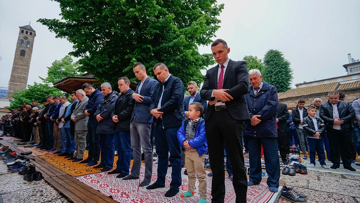 'Neka nam Bajram vrati vjeru i nadu u bolje sutra'