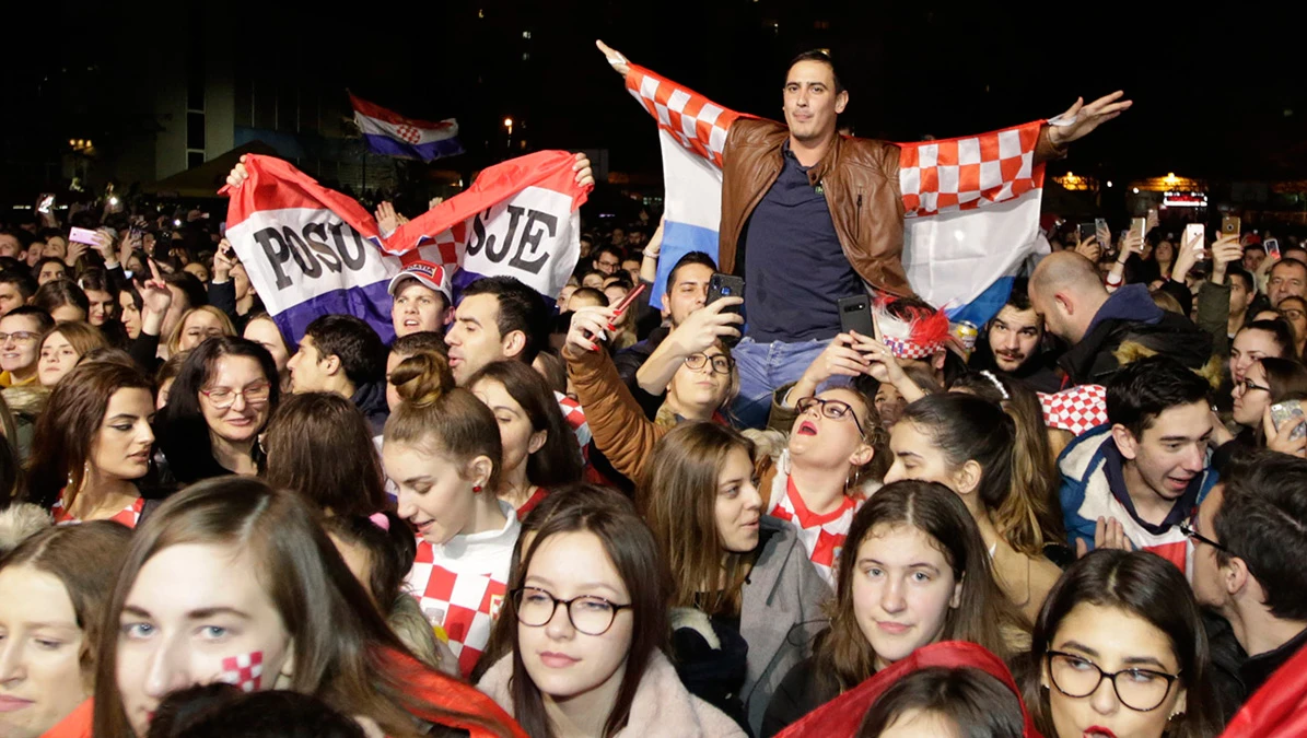 Kauboji dočekani u Mostaru