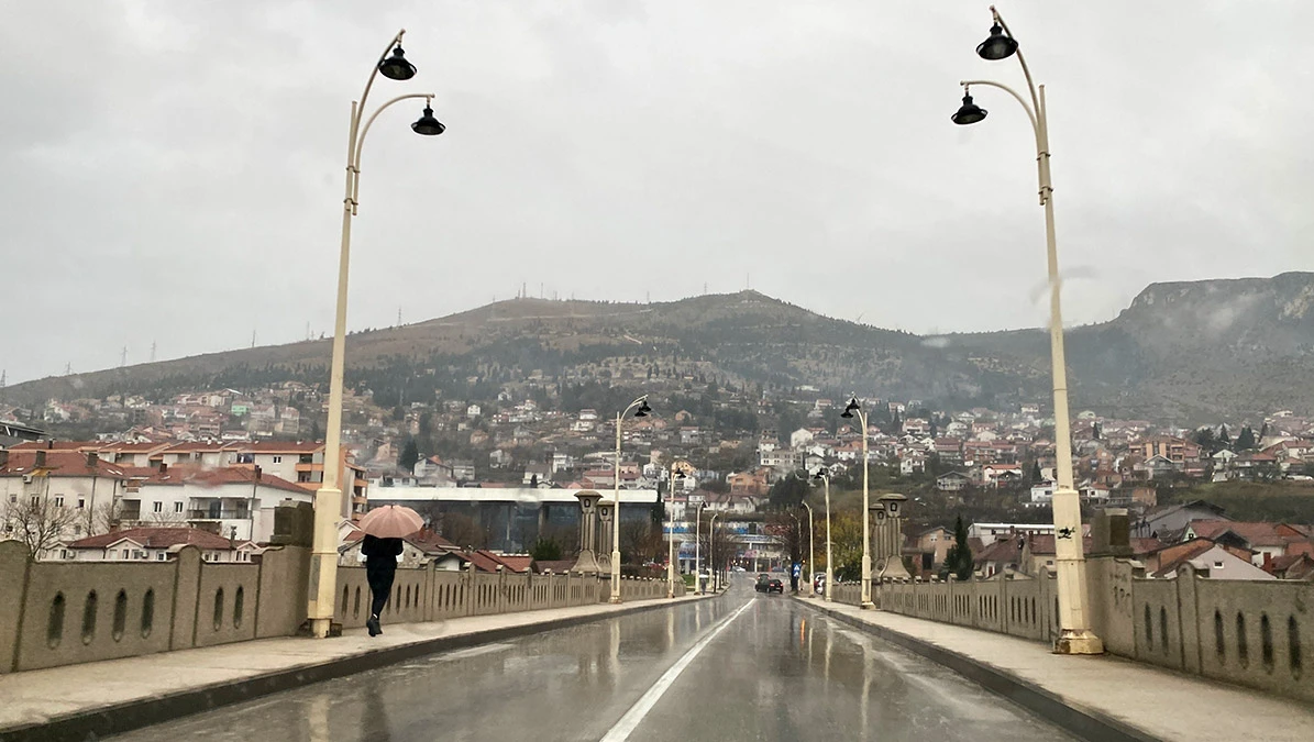 Kišnim ulicama