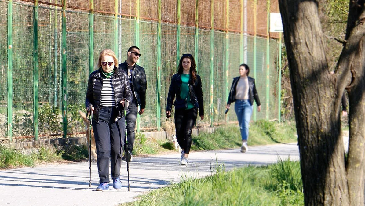 Hoće li šetnja u prirodu postati opet jedini izlazak?