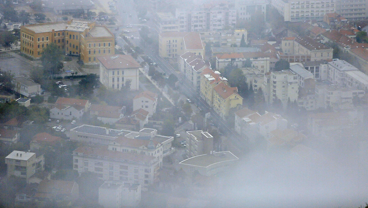 Mostar u magli 