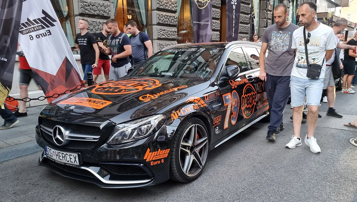 Karavana supersportskih automobila u Sarajevu