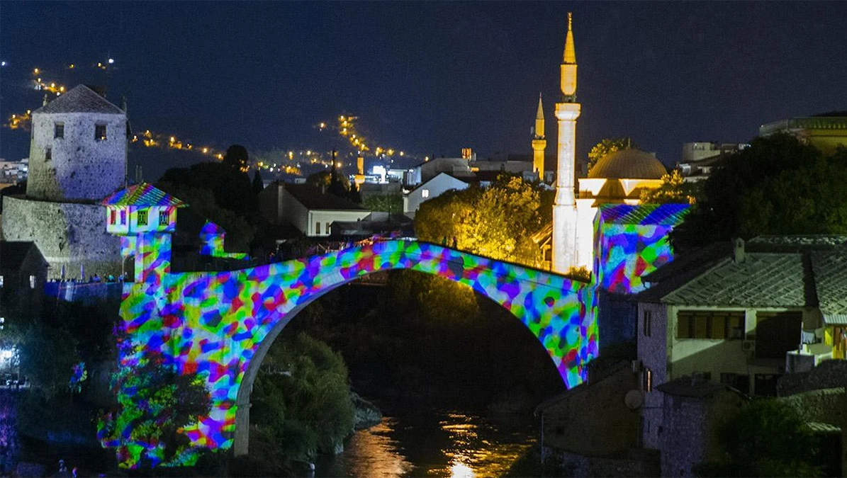 Stari most prvi put osvjetljen 3D grafikom