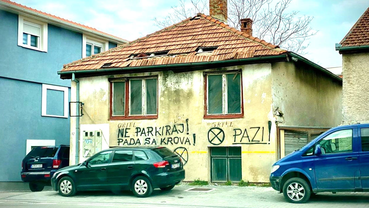 Parking-poruka u Mostaru