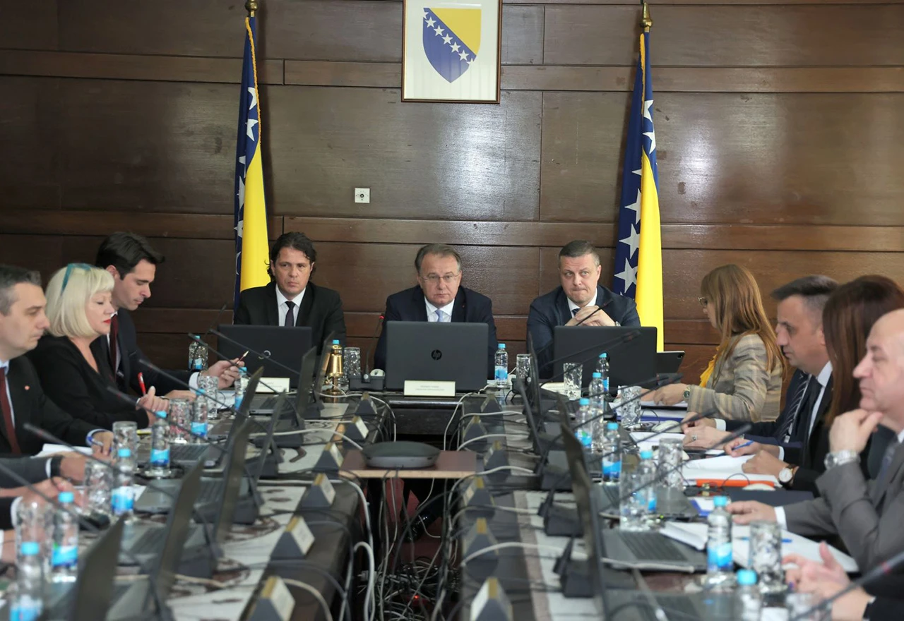 Vlada FBiH se odriče nabavke auta: 2 milijuna KM idu djeci oboljeloj od cistične fibroze
