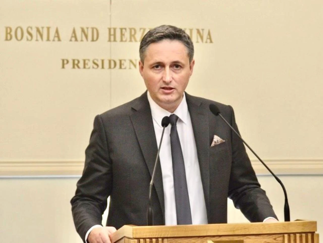 Bećirović: Dodikovo negiranje opsade Sarajeva još jedna u nizu podvala