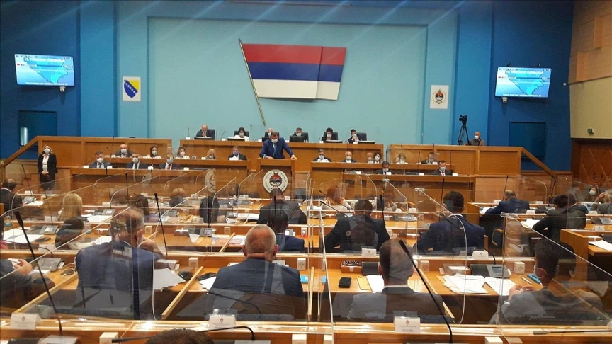 Zastupnici izglasali povećanje plaća svim zaposlenicima u javnom sektoru