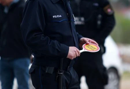 Smrtno stradao 24-godišnji policajac