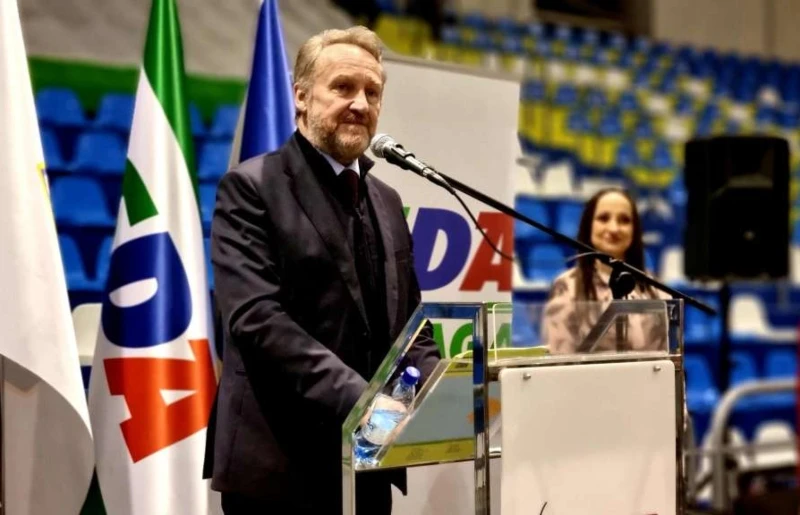 Na iftaru o politici: Izetbegović se hvali da je SDA riješila sve probleme