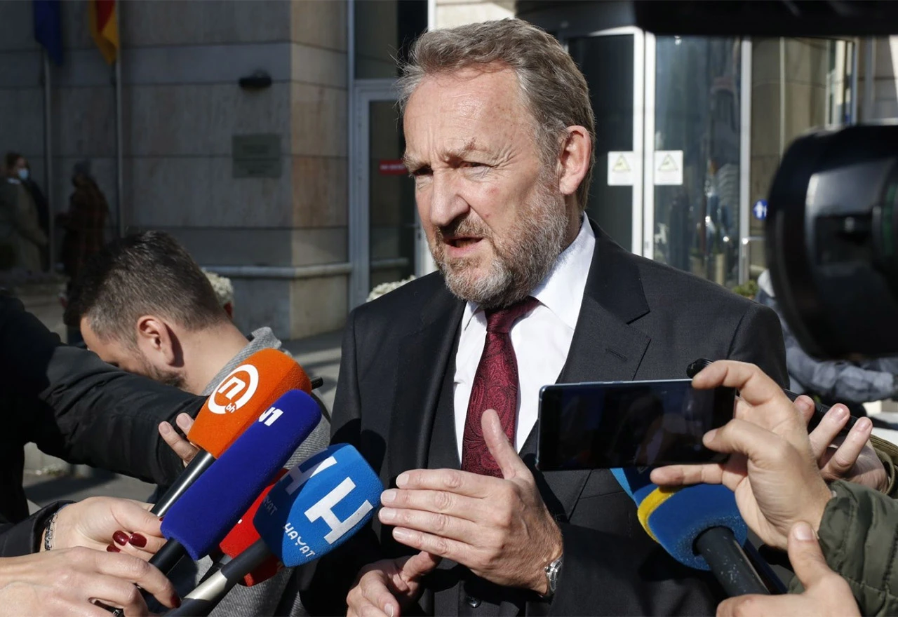 Reagiranje: Izetbegović nije u mirovini, nije primio niti će primiti otpremninu