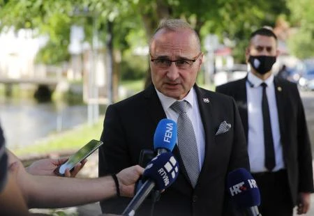 Komšić pozvan da podnese ostavku