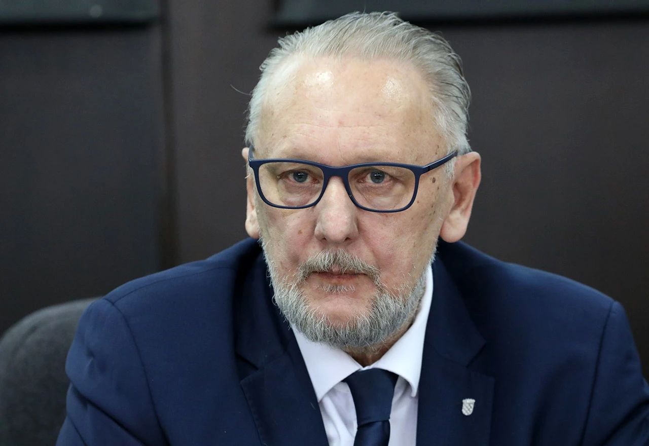 Raspudić pozvao Pupovca da pokrene smjenu Božinovića