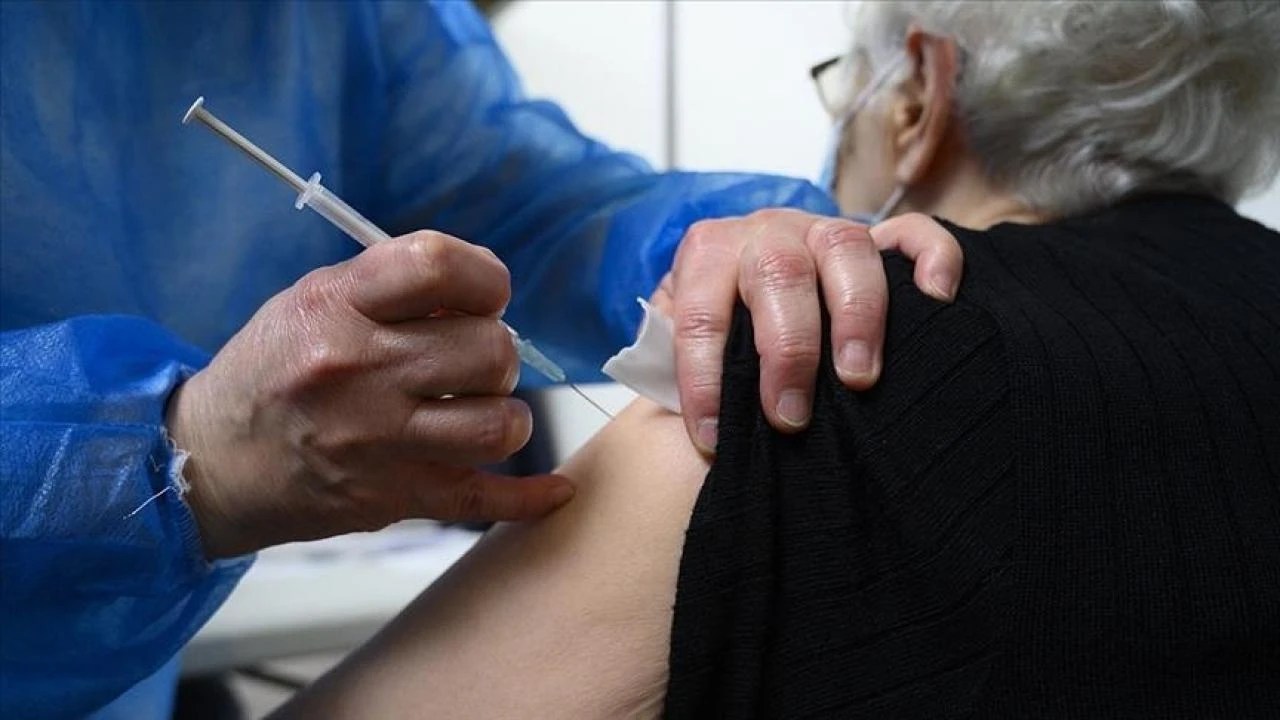 Države uvode sankcije za one koji se odbiju cijepiti