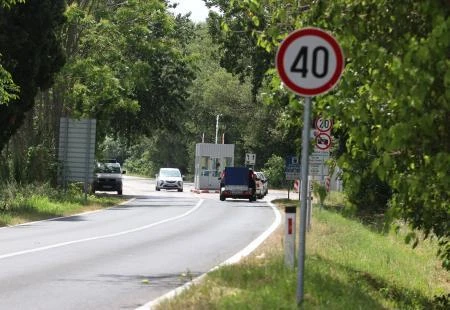 Četvorka pokušala ući u Metković s krivotvorenim PCR testovima