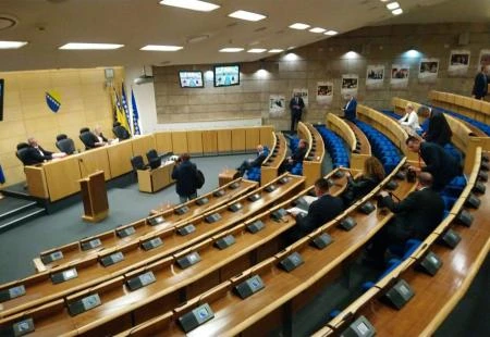13 milijuna KM više - Gospoda sebi diže plaće!?