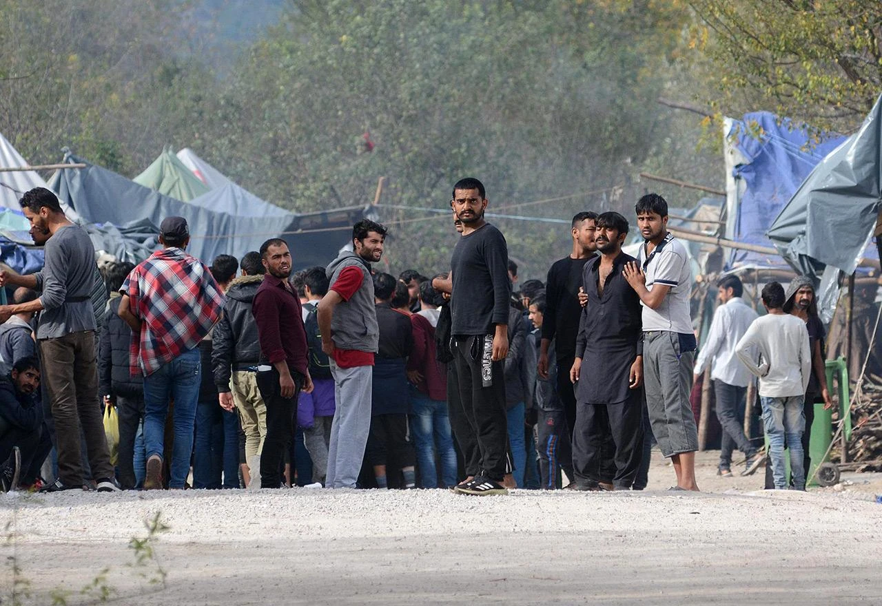 Unatoč zabrani migranti masovno dolaze u USK