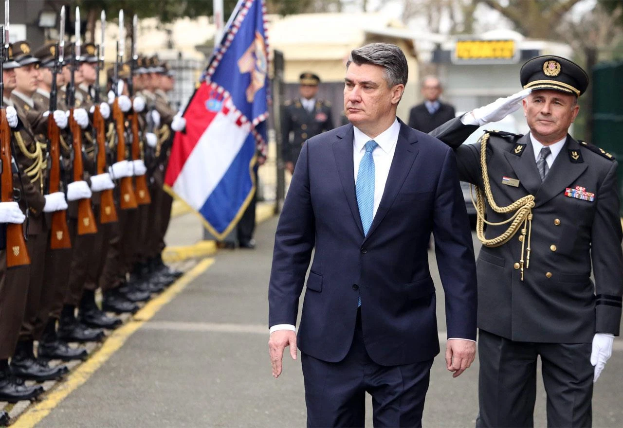 Milanović odlikuje generale iz BiH koji su sudjelovali u akcijama oslobađanja