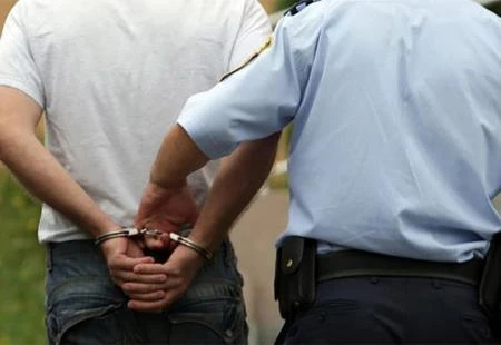 Četiri osobe uhićene zbog dječije pornografije