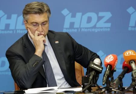 Plenković se testira na koronavirus, bio na Adria Touru