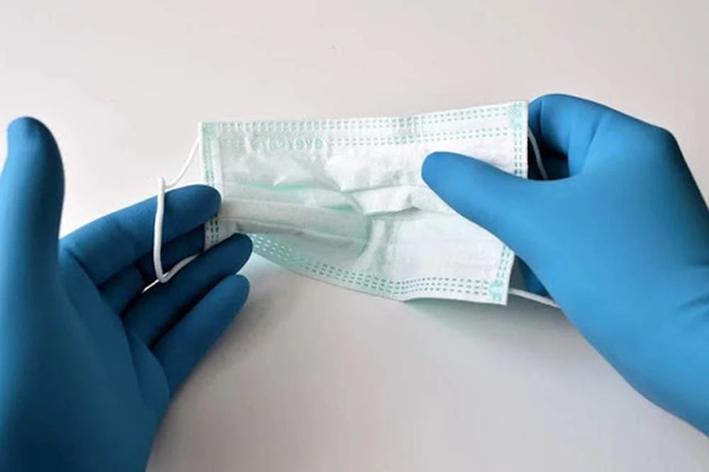 Samočisteća maska ubija virus toplinom iz mobilnog punjača 