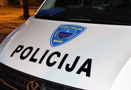 Konjic: Pao sa 700 šteka cigareta u Audiju