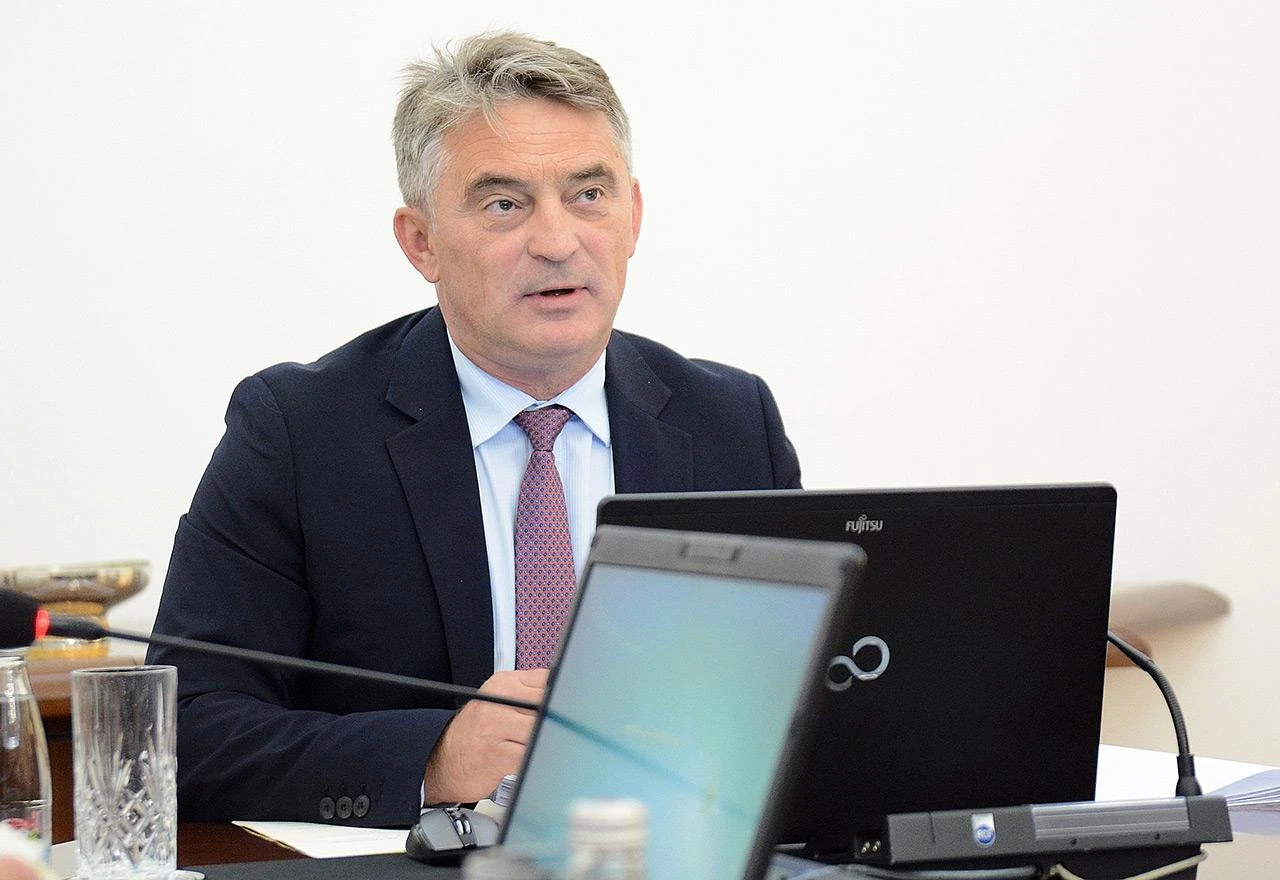Komšić tvrdi da Hina i Srna dezinformiraju javnost
