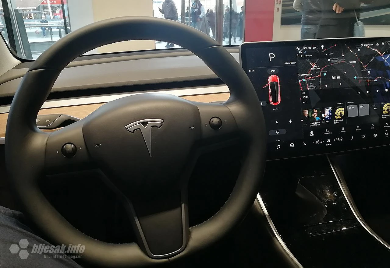 Tesla preko 400 milijuna dolara gubitka u kvartalu