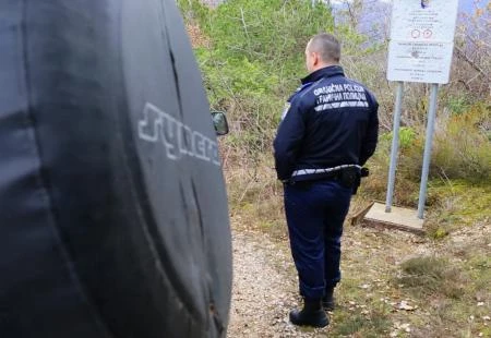 Hercegovina: Spriječeno krijumčarenje 17 migranata