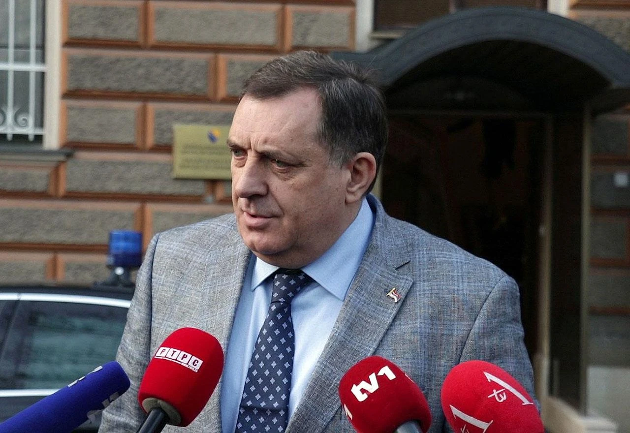 Ako prođe inicijativa SDA, Srpska raspisuje referendum i odvaja se od BiH