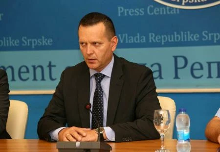 Ministar pohvalio policajce koji su spasili staricu iz Save