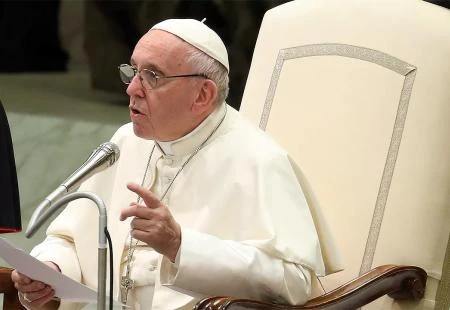 Papa poručio političarima: Prestanite kriviti migrante