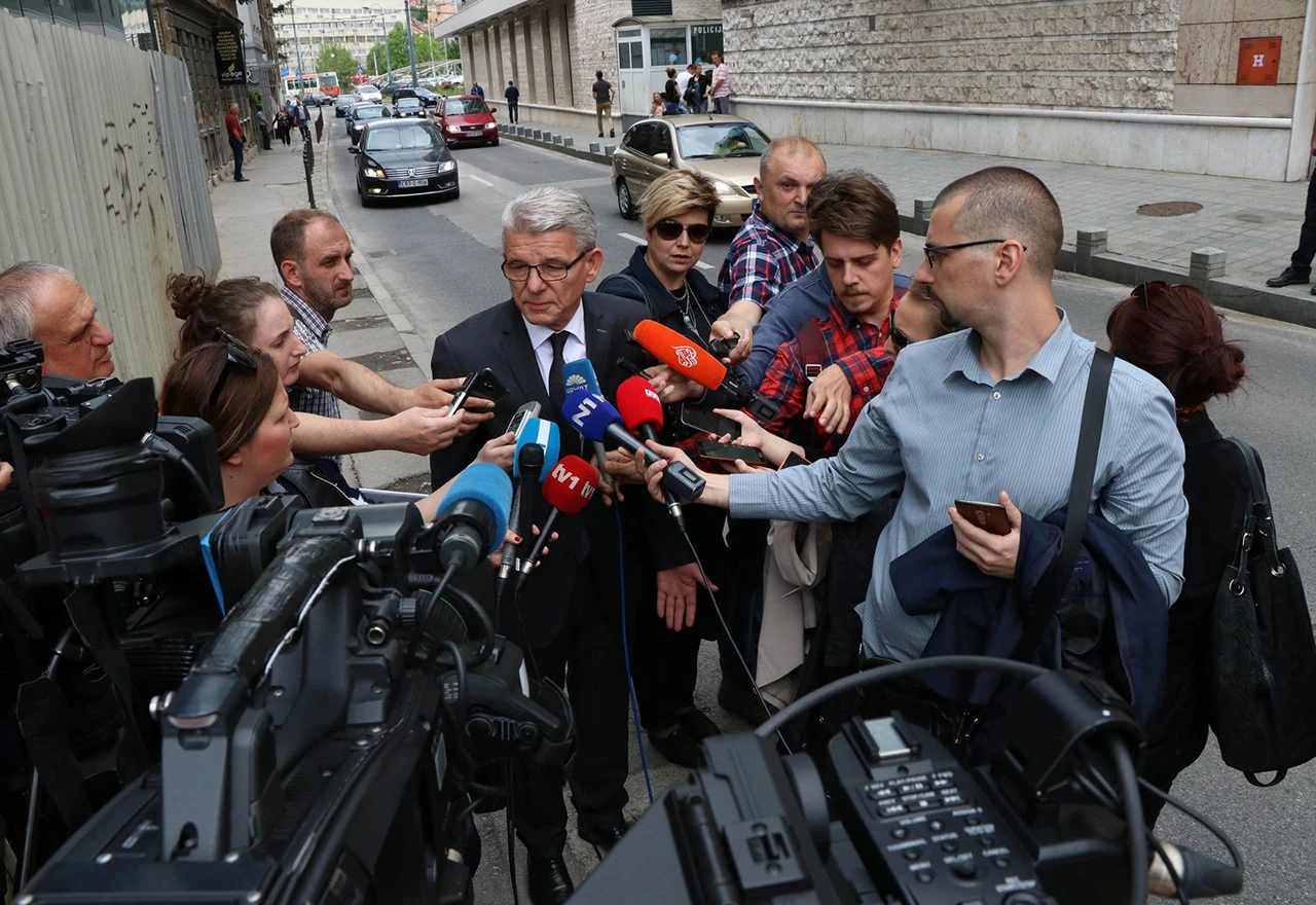 Bez konkretnih dogovora na sastanku s Venecijanskom komisijom, HDZ najtvrđi