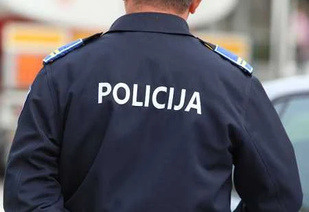 Domaćim proizvođačima policijskih uniformi omogućiti ravnopravne uvjete