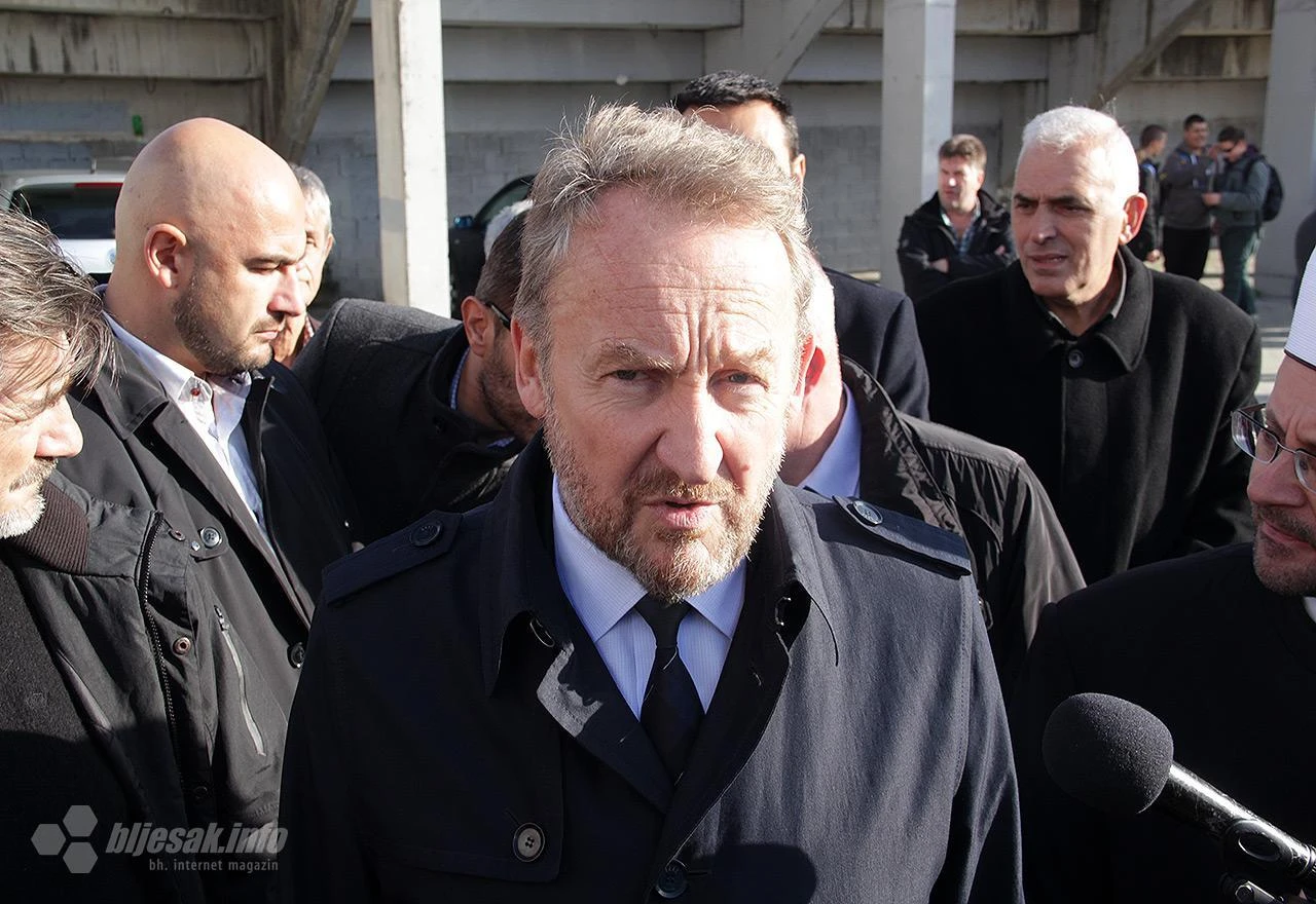 Srbi tvrde: Izetbegović obučava paravojsku