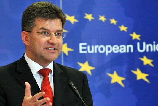 Lajčak: BiH opskrbljuje strane borce