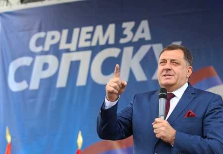 Dodik: Domet opozicije je da zauzme jedan stol u parlamentu RS-a