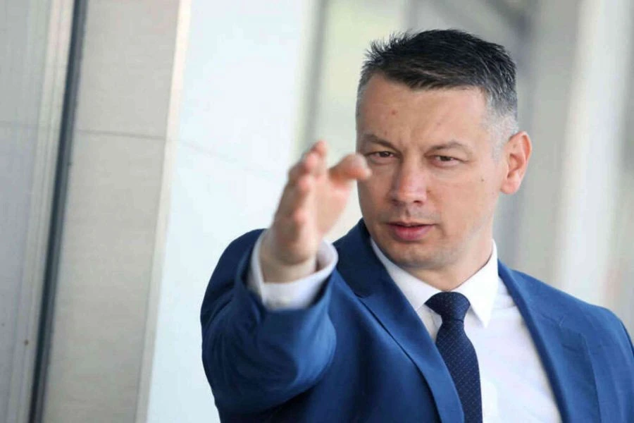 Nešić nakon predaje dokumentacije Tužiteljstvu: Očekujem da se formira predmet protiv Schmidta