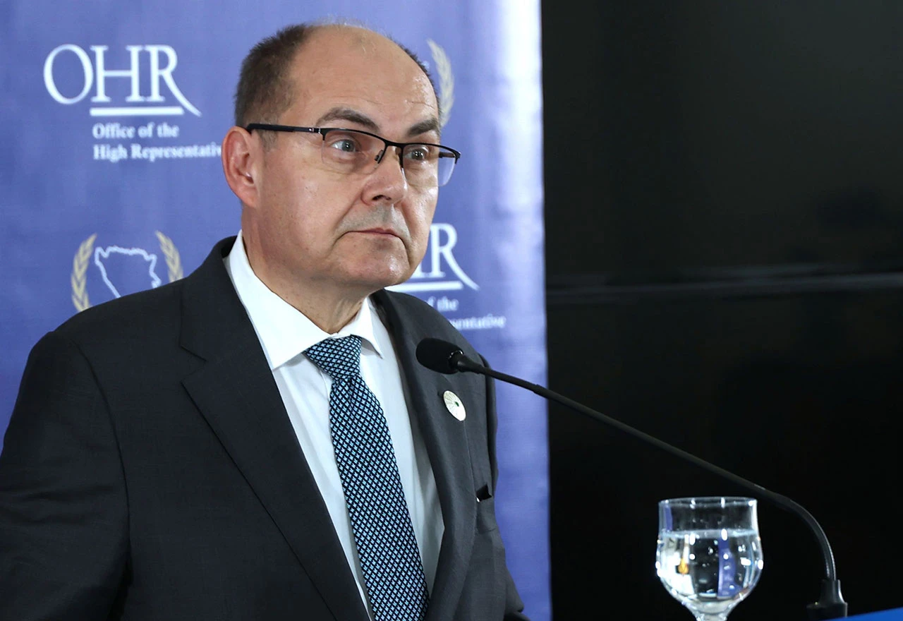 Schmidt: Osuđeni ratni zločinci neće moći obavljati javne funkcije