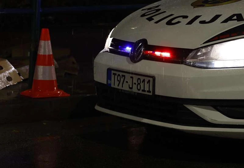 Konjic: U pretresu kuće pronađeno 20 pvc omota s nepoznatim sjemenkama i metak