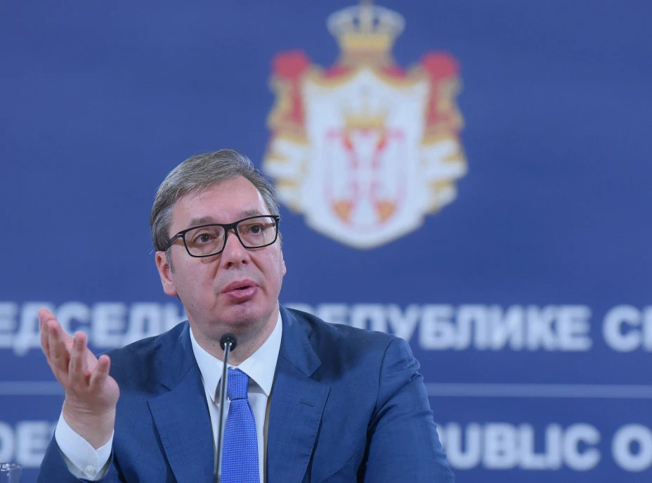 Vučić: Osmica novinaru dao podatke o mom sinu 