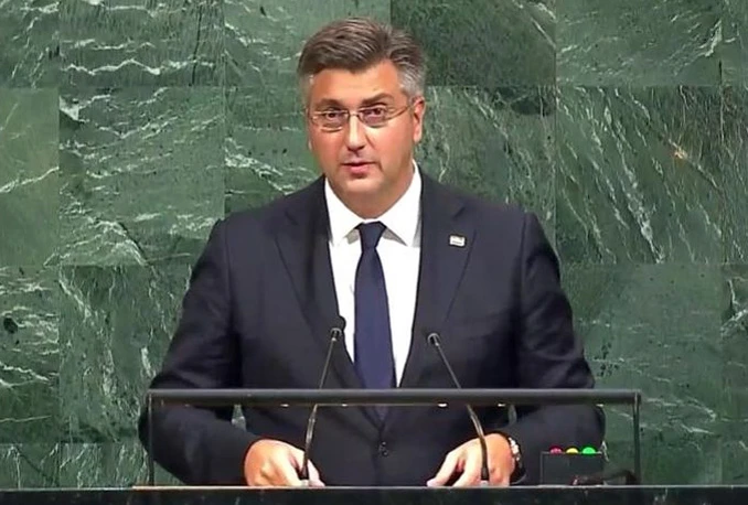 Plenković uvjeren u ustavnost Lex Agrokora