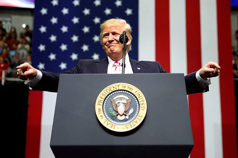 Trump napao igrače zbog himne i povukao poziv u Bijelu kuću