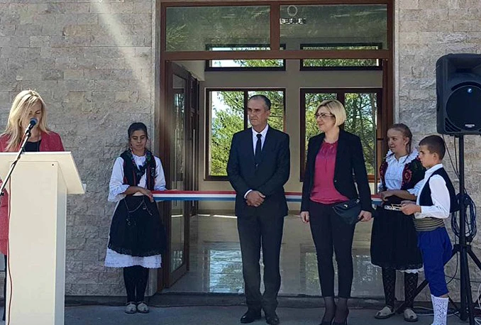 Kravice: Službeno pušten u rad upravni objekt i javna rasvjeta