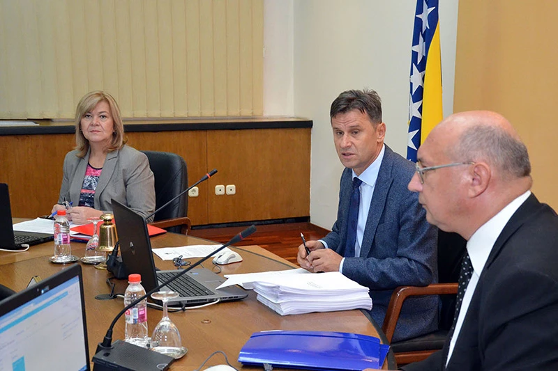 Trezorski zapisi: Federacija se zadužuje za 100 milijuna KM