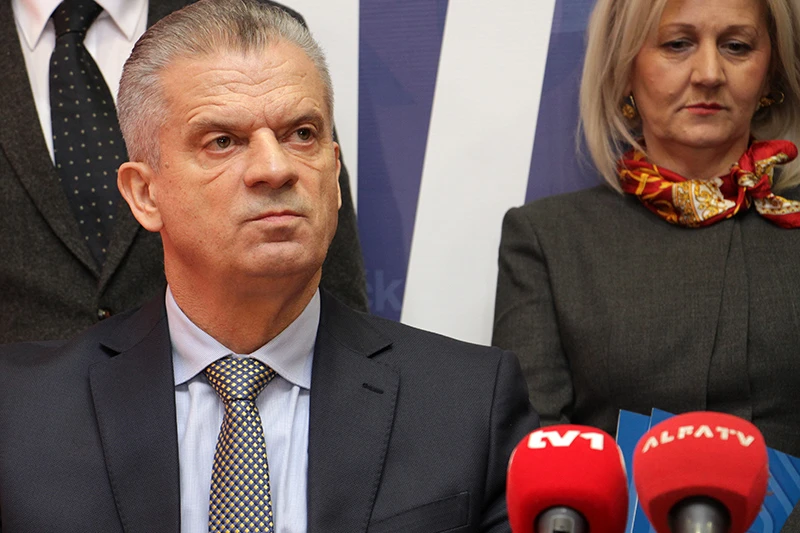 Za blokade kriv je Radončić