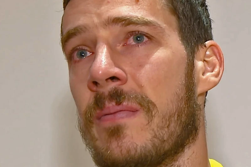 VIDEO | Goran Dragić zaplakao kada je dobio dres Dražena Petrovića