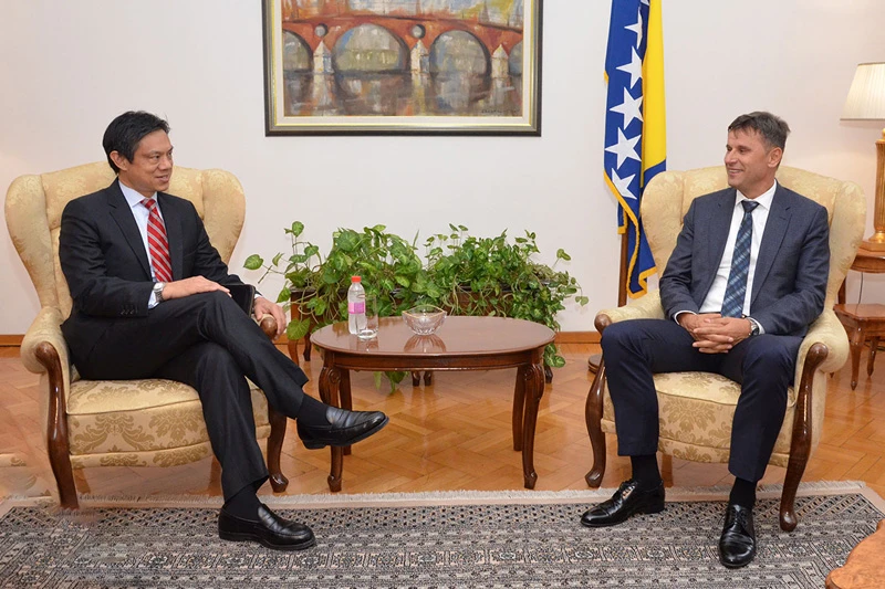 Novalić-Yee: Usvajanje Zakona o trošarinama potaknut će ekonomski napredak BiH