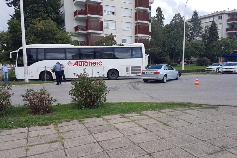 Čapljina: Sudarili se BMW i autobus