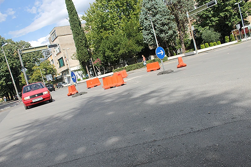 Vozači, strpljivo kroz Mostar