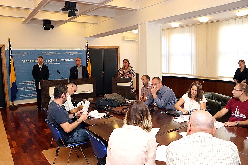 Preko federalne Vlade zaposlene 3.922 osobe